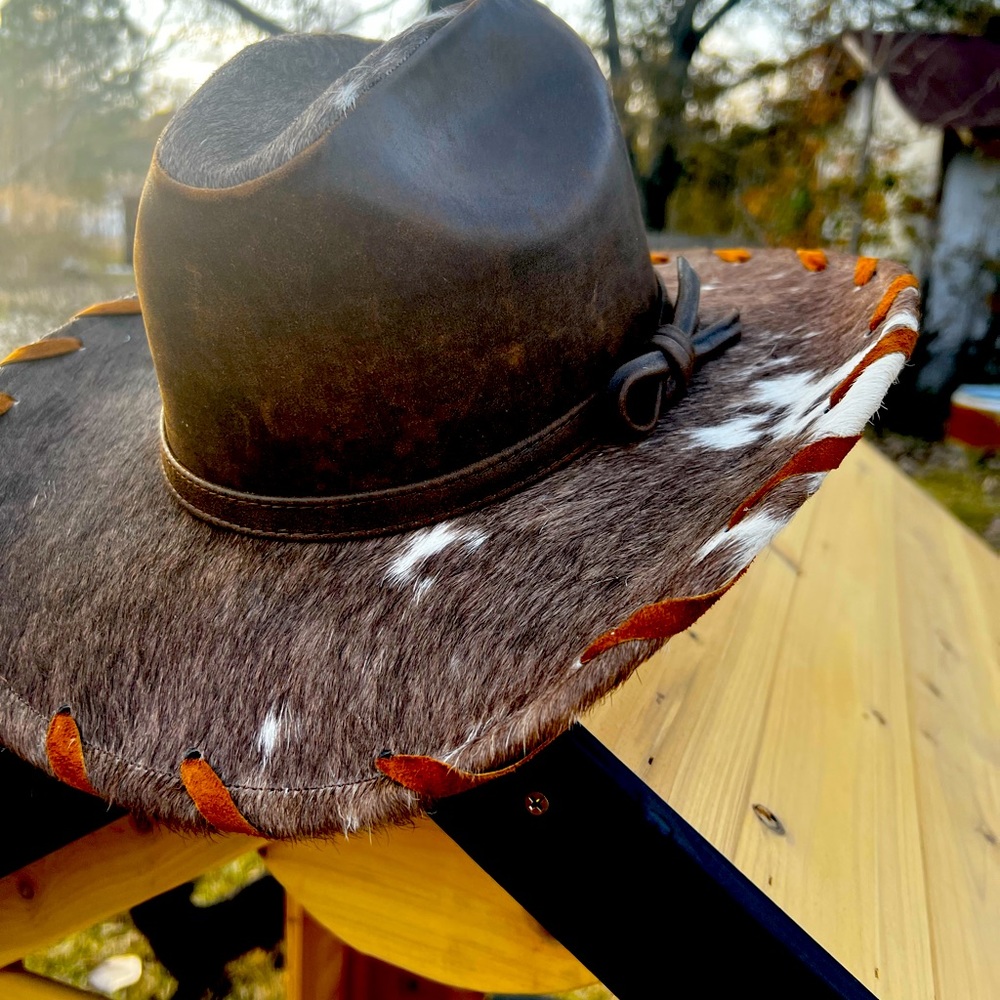 Genuine cowhide hat M